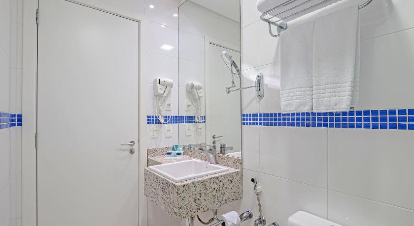 Image of Triple Room with Sea View 7