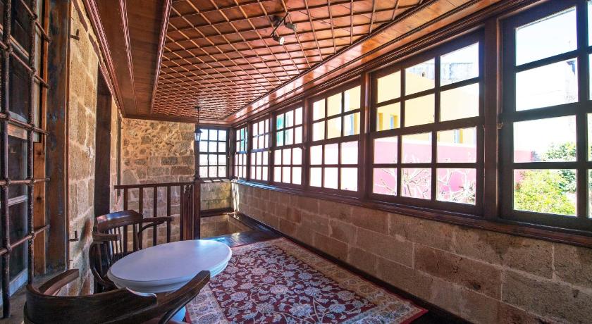 Saint Artemios Hotel and Oriental Suites - image 3