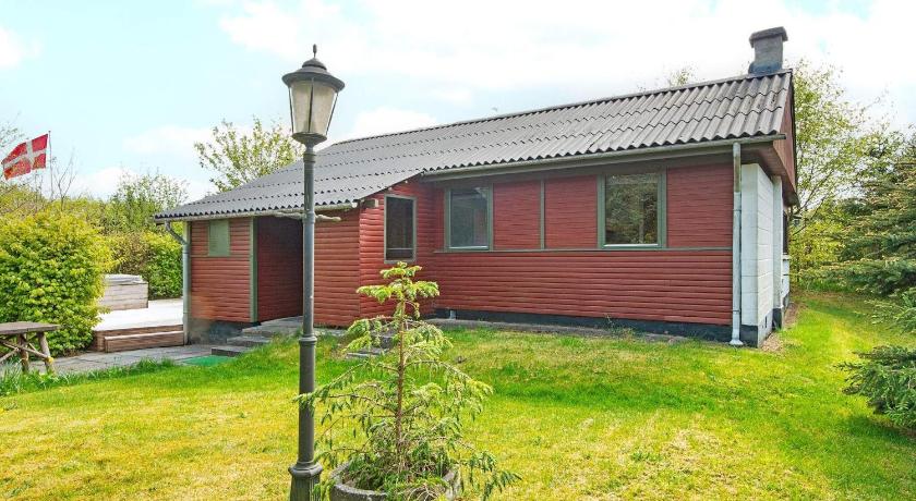 6 person holiday home in Struer — Hotel in Struer