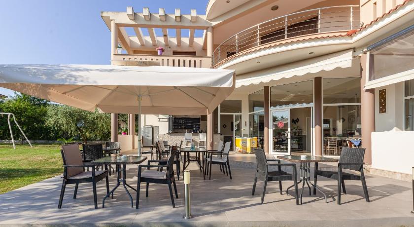 Chrisa Hotel photo