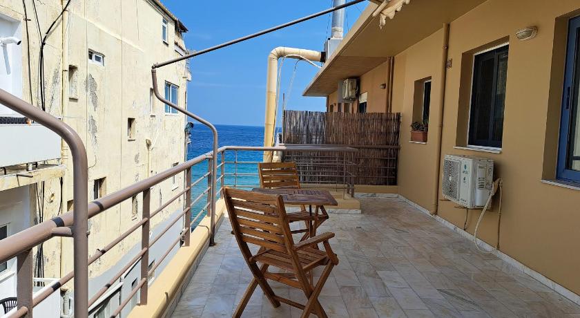 Nais Apartments & Studios photo
