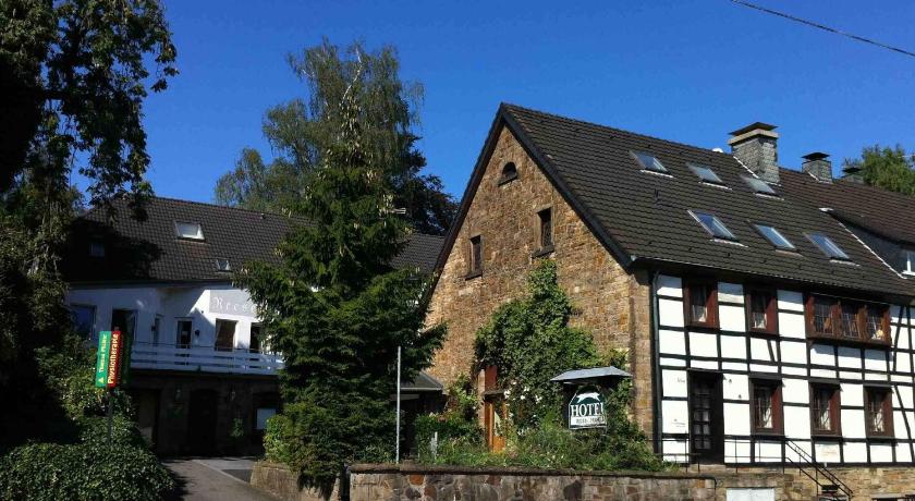 Hotel Reesenhof In Witten Room Deals Photos Reviews