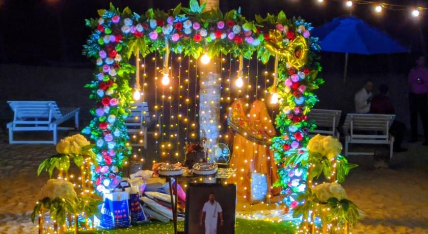 Shivas Beach Resort photo