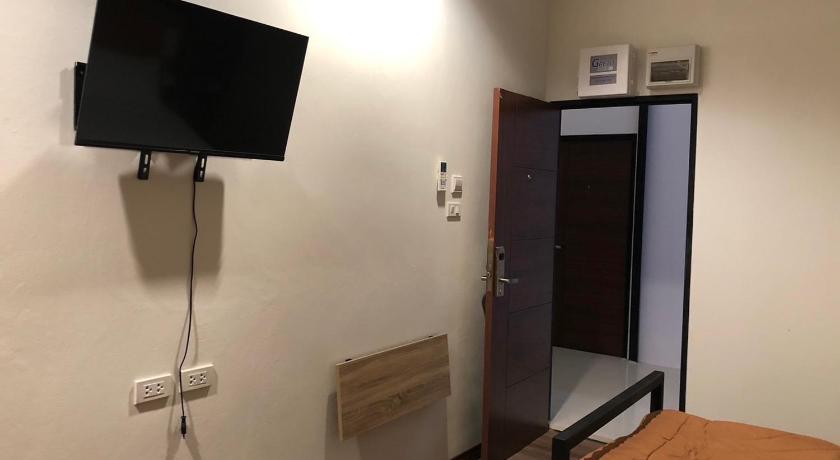 Image of 1 Person in 6-Bed Dormitory - Mixed 5