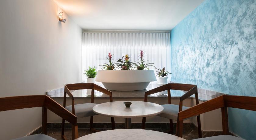 Antoniel Suites photo