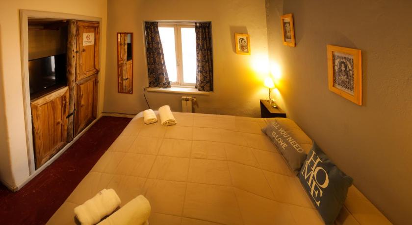 Image of Double Room with Private Bathroom 0