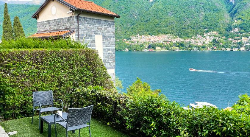 Regina di Laglio - Private Garden, Free Undercover Parking