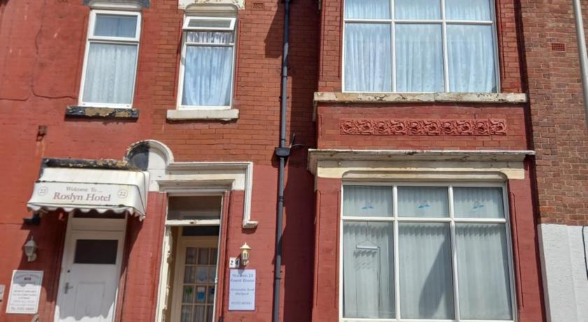Seasons 24 Guest House — Hotel in Blackpool