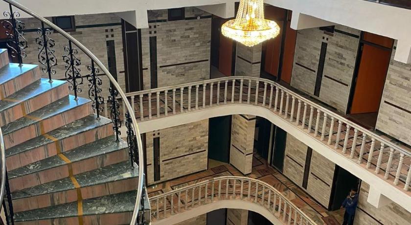 Exquisite Luxurious Presidential Stay- Pure Veg photo