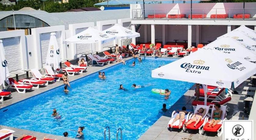 Swimming pool, Maxim Pasha Hotel in Chisinau