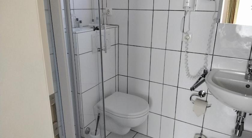 Image of Single Room 14