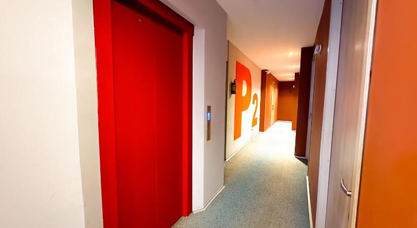 Hotel Arena Suites photo