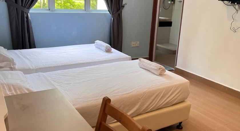 Image of Standard Family Room 5