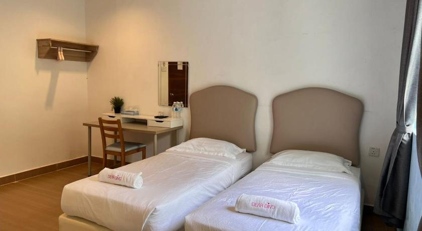 Image of Standard Family Room 7