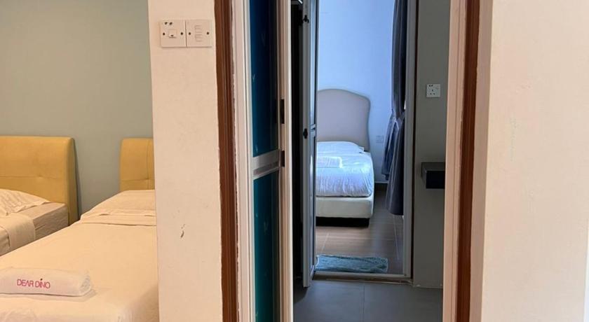 Image of Standard Family Room 10