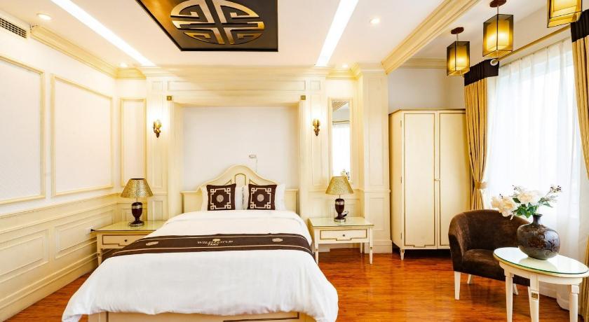 Hanoi Wild Lotus Hotel – Xuan Dieu 4-Star Hotel pool