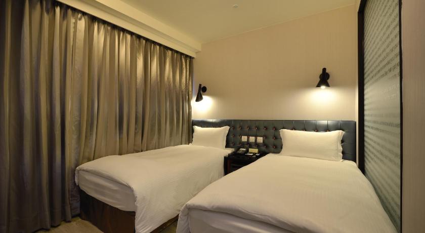 Image of Standard Twin Beds Room 8