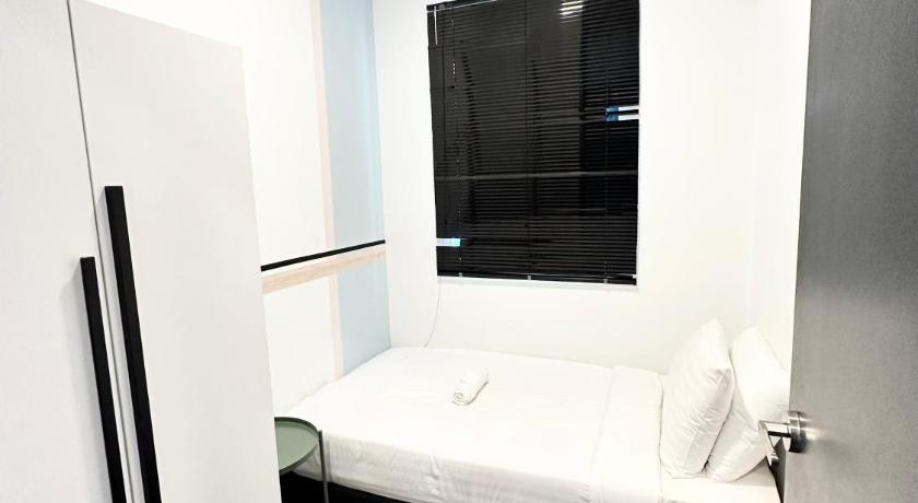Image of Standard One-Bedroom Apartment 11