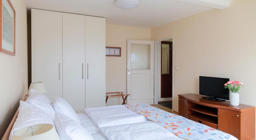 Image of Studio Apartment 4