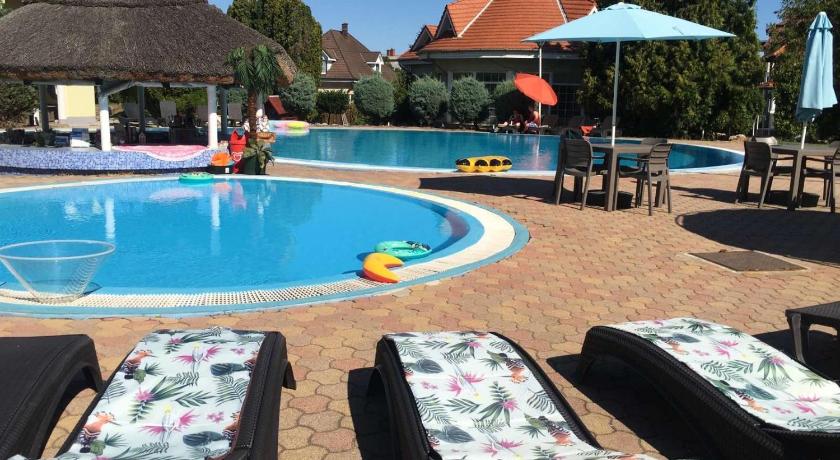 Medencepart Apartman