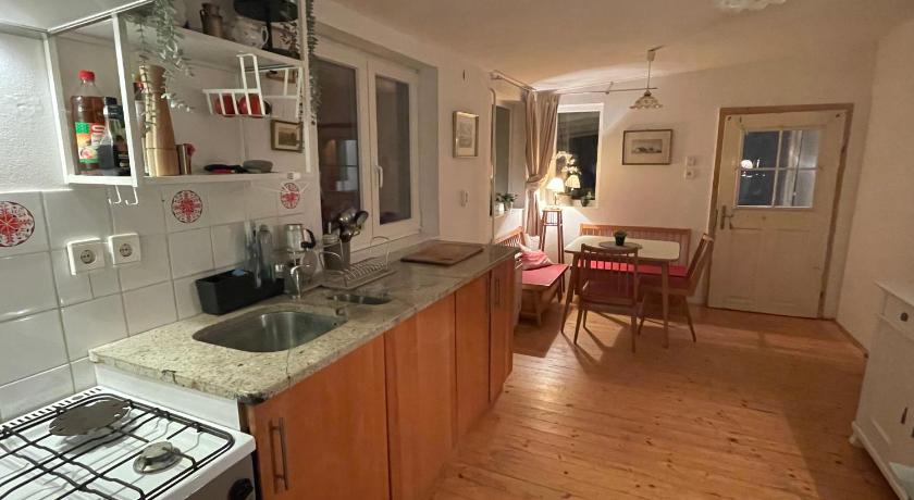 ラロクシュムジュシュ Charmantes Arkadenhaus mit großem Garten 4つ星 シングルルーム プール