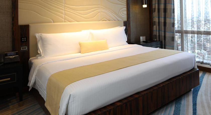 Image of Deluxe - 1 King Bed 3