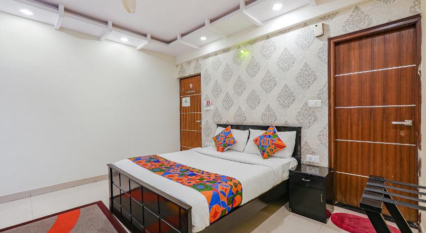 Collection O Amazing Inn Near Ragigudda Sri Prasanna Anjaneyaswamy Temple photo