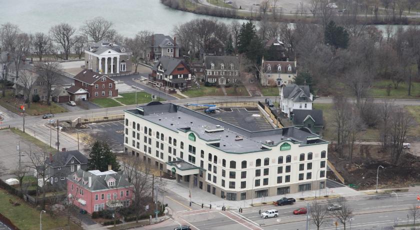 Wingate by Wyndham Niagara Falls