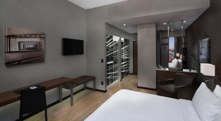 AC Hotels by Marriott Montreal Downtown photo