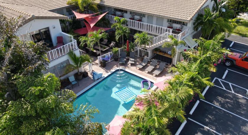 The Big Coconut Guesthouse - Gay Men's Resort photo