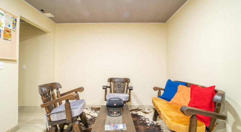 ククタ ALOJAMIENTO DE VIVIENDA EL BALCON 3つ星 シングルルーム レストラン