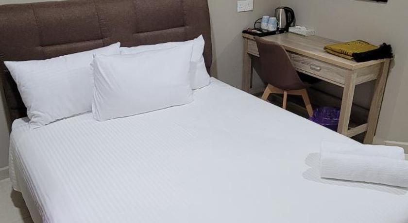 Chukai HOTEL SHAFURA 3 3-Star Hotel room