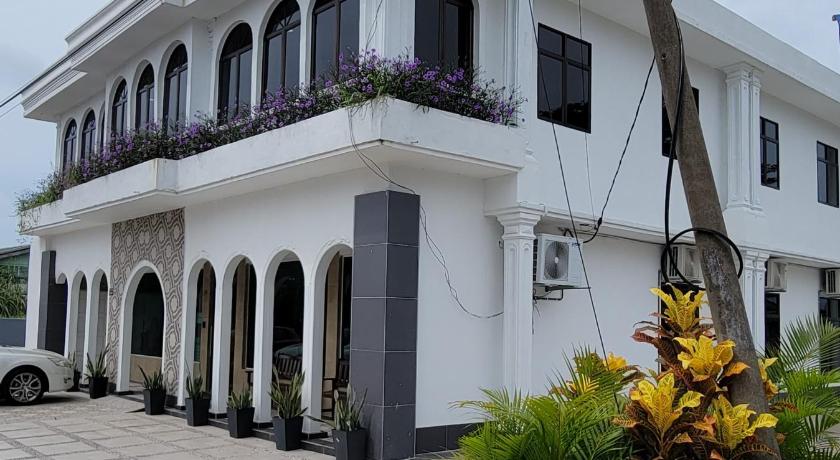 Chukai HOTEL SHAFURA 3 3-Star Hotel room