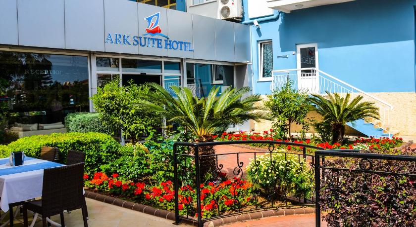 Ark Apart and Suite Hotel