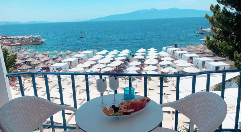 Cocktail &amp; Dreams Hotel Saranda — Hotel in Saranda