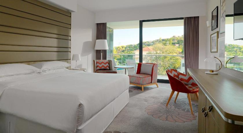 Sheraton Dubrovnik Riviera Hotel photo