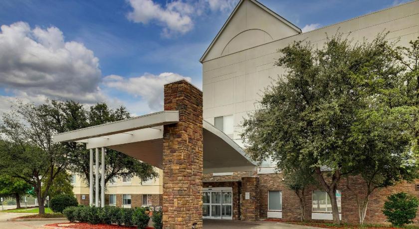 Fairfield Inn & Suites by Marriott Dallas Las Colinas photo