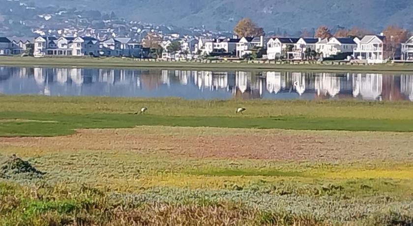Knysna Private Estate Apartments no loadshedding photo