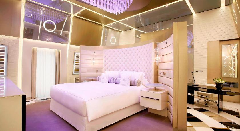 Image of Katara Royal Suite, 4 Bedroom Penthouse Suite, Skyline view 0