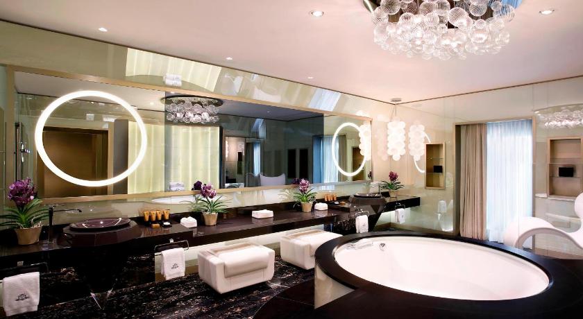 Image of Katara Royal Suite, 4 Bedroom Penthouse Suite, Skyline view 2