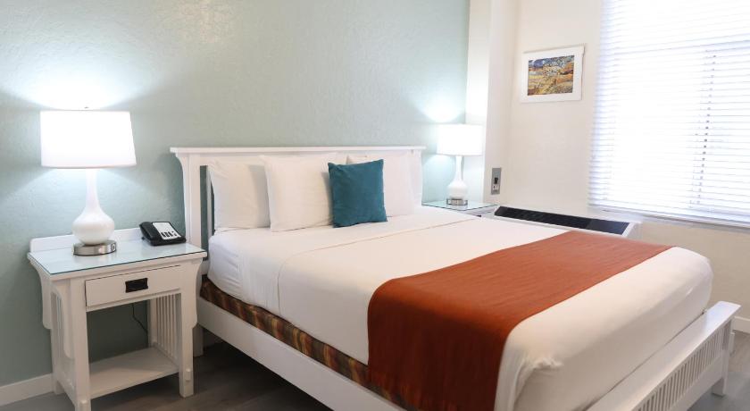 Immagine di Camera con Letto King-Size (1 King Bed) 1