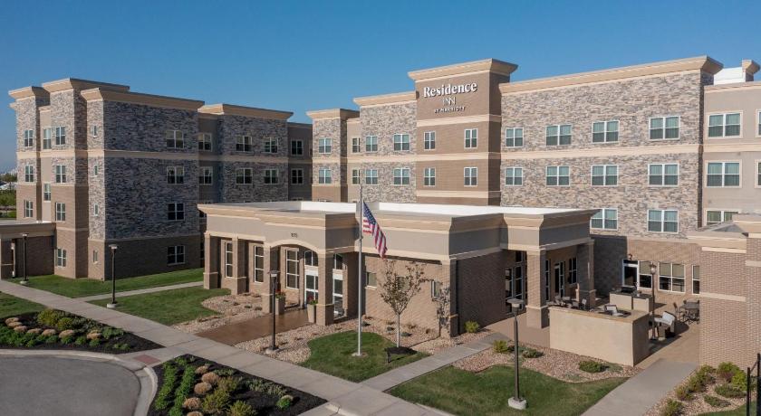 Residence Inn Kansas City at The Legends photo