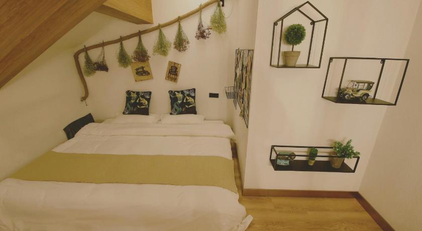 Image of Duplex Suite 8