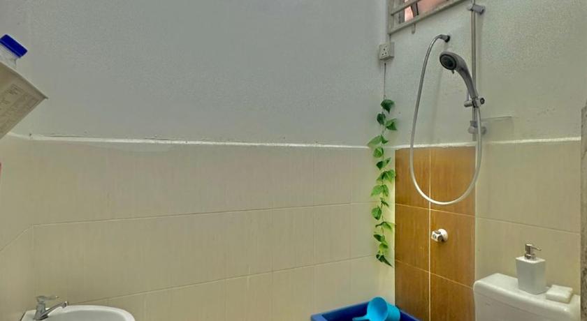 AD Homestay Gua Musang Terrace House with 3 room photo