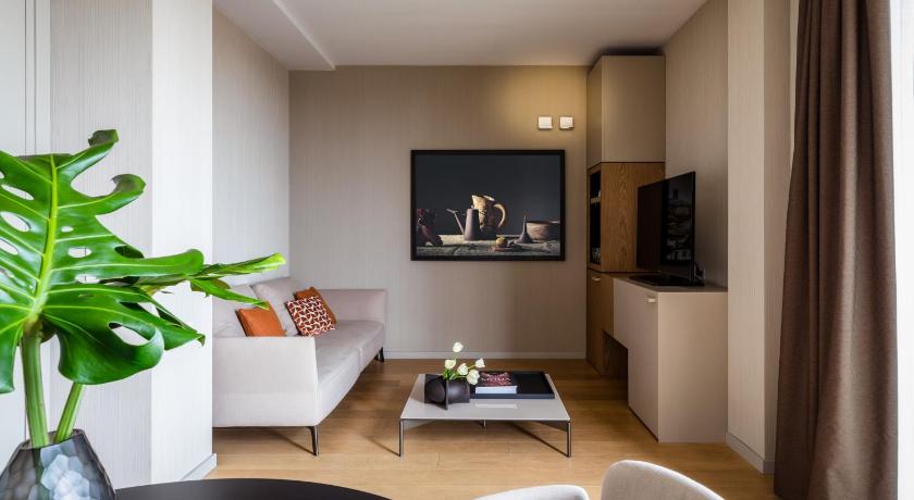 Image of Suite Terrace with spa access 3