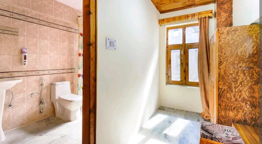 Aromataruvilla/ cottage manali photo