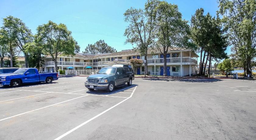 Motel 6-Oakland, CA - Embarcadero