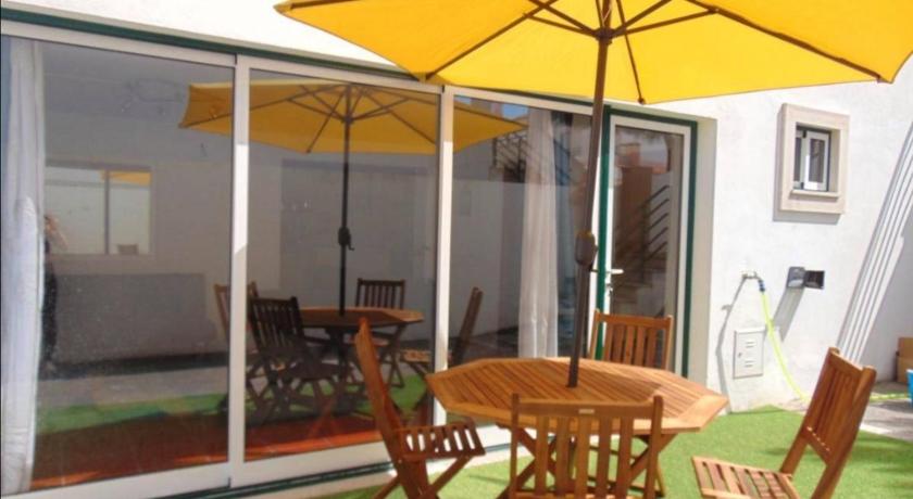 Casinha Res do Chao na Nazare com Quintal e Barbecue