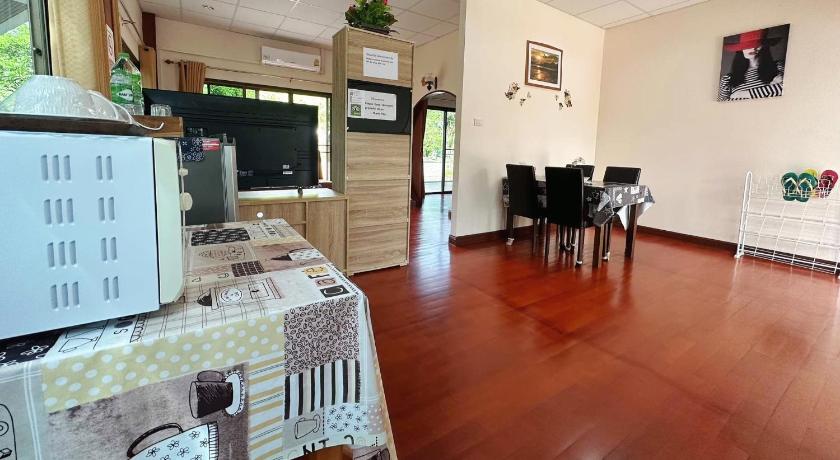 Image of Suite 12
