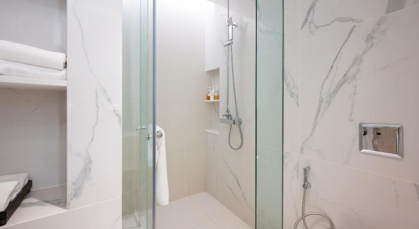 Image of Executive Deluxe Twin 10